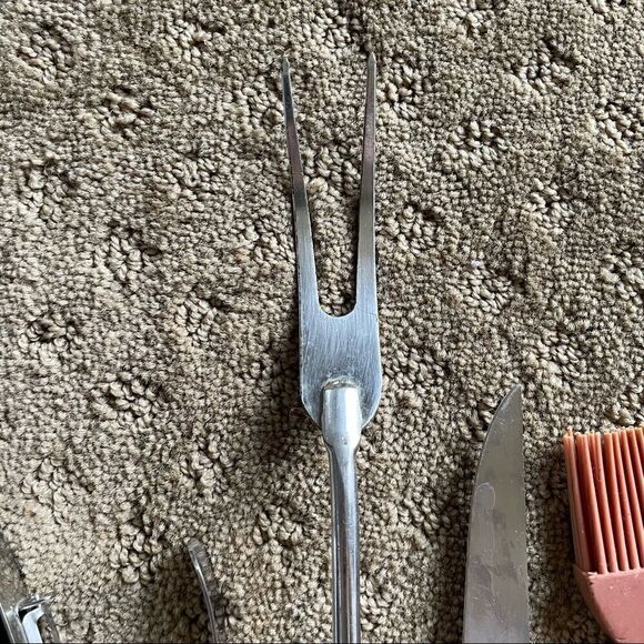 Bundle of Vintage and Modern Kitchen Utensils - Picture 5 of 11